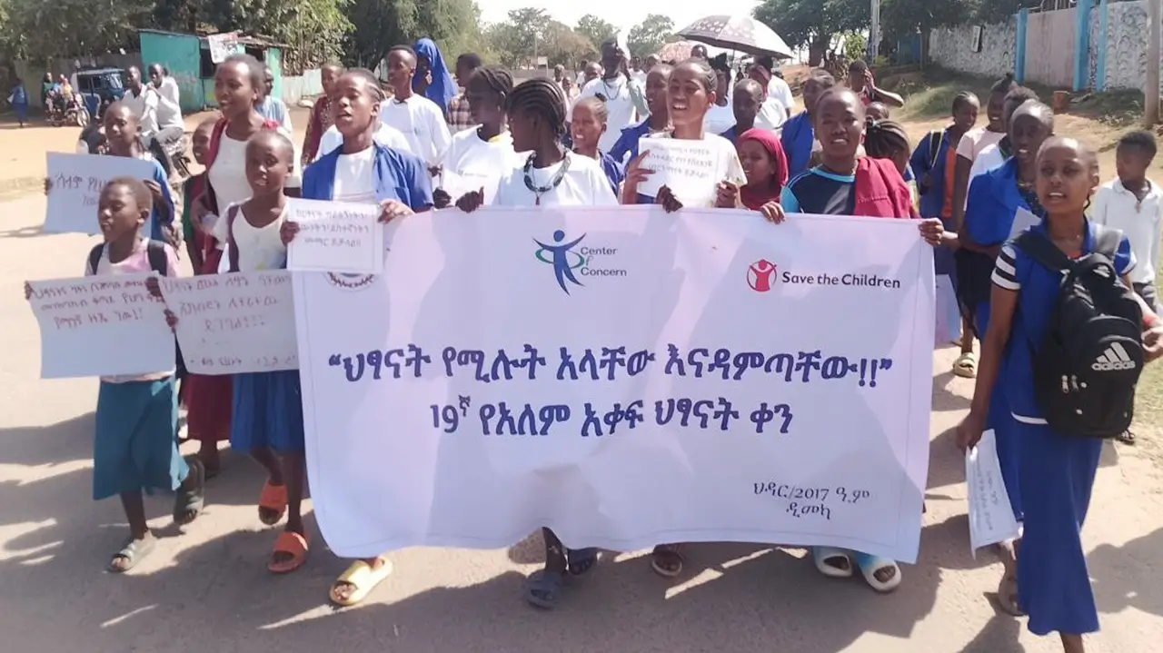 Children rights march organized by Save the Children and Center of Concern